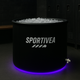 Baignoire de récupération cryothérapie SPORTIVEA remplie de glace, posée dans un vestiairesportif moderne